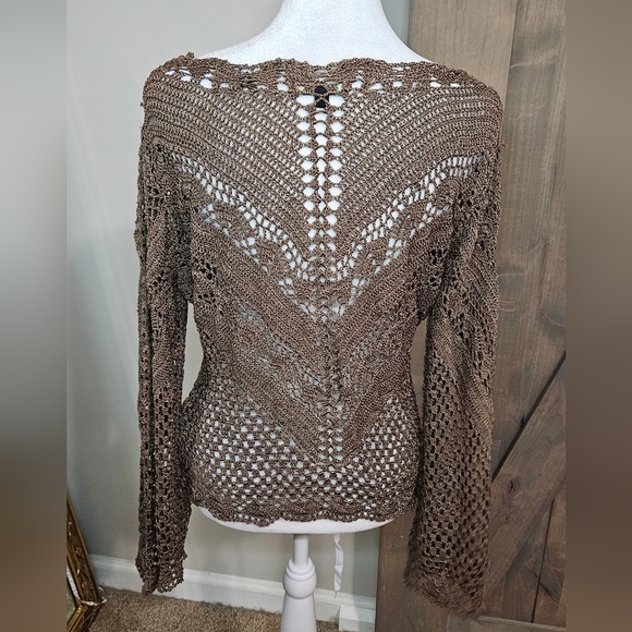 BCBGMaxAzria Crochet Metallic Thread Open Knit Top. Brown/gold. Size Large - Picture 8 of 12
